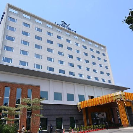 Hotel Manjeera Sarovar Premiere Rājahmundry Esterno foto