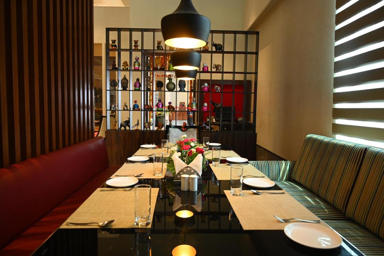 Hotel Manjeera Sarovar Premiere Rājahmundry Esterno foto