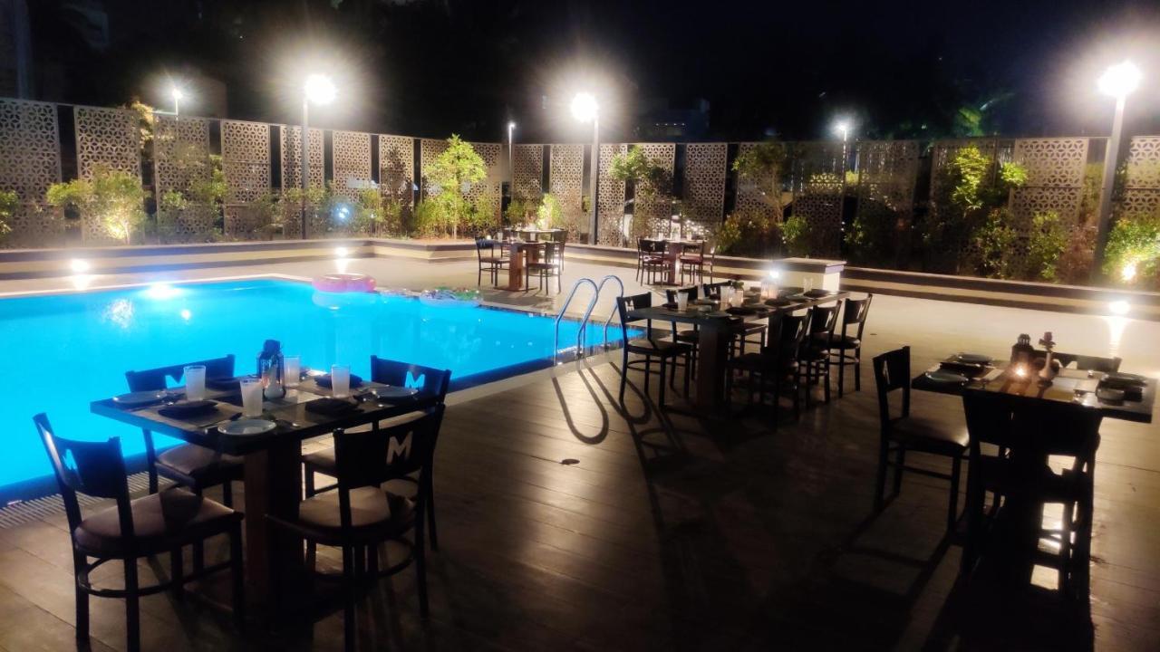 Hotel Manjeera Sarovar Premiere Rājahmundry Esterno foto