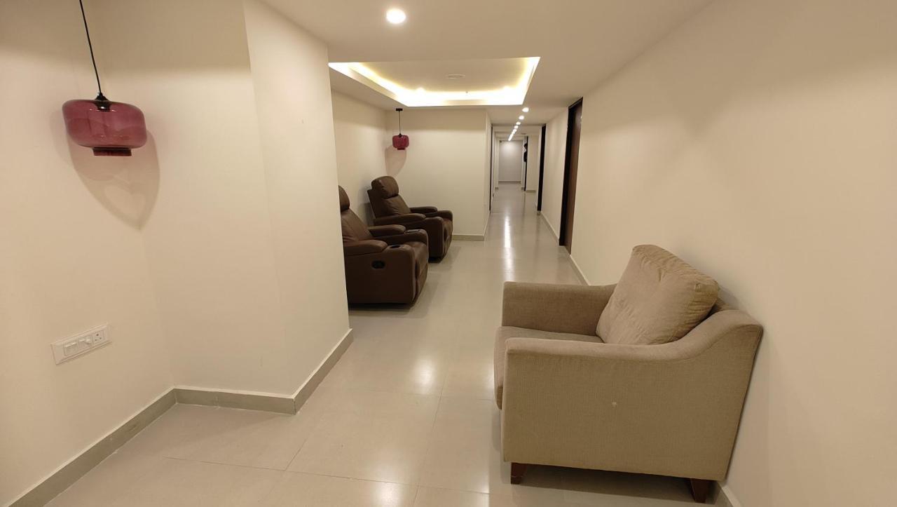 Hotel Manjeera Sarovar Premiere Rājahmundry Esterno foto